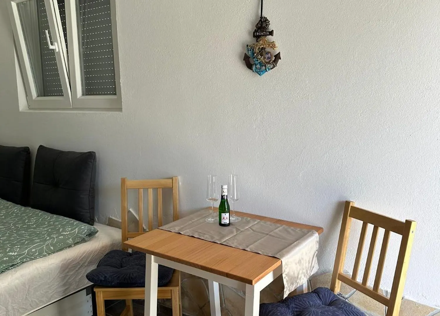 Cozy Studio Apartment Near Beach Vir