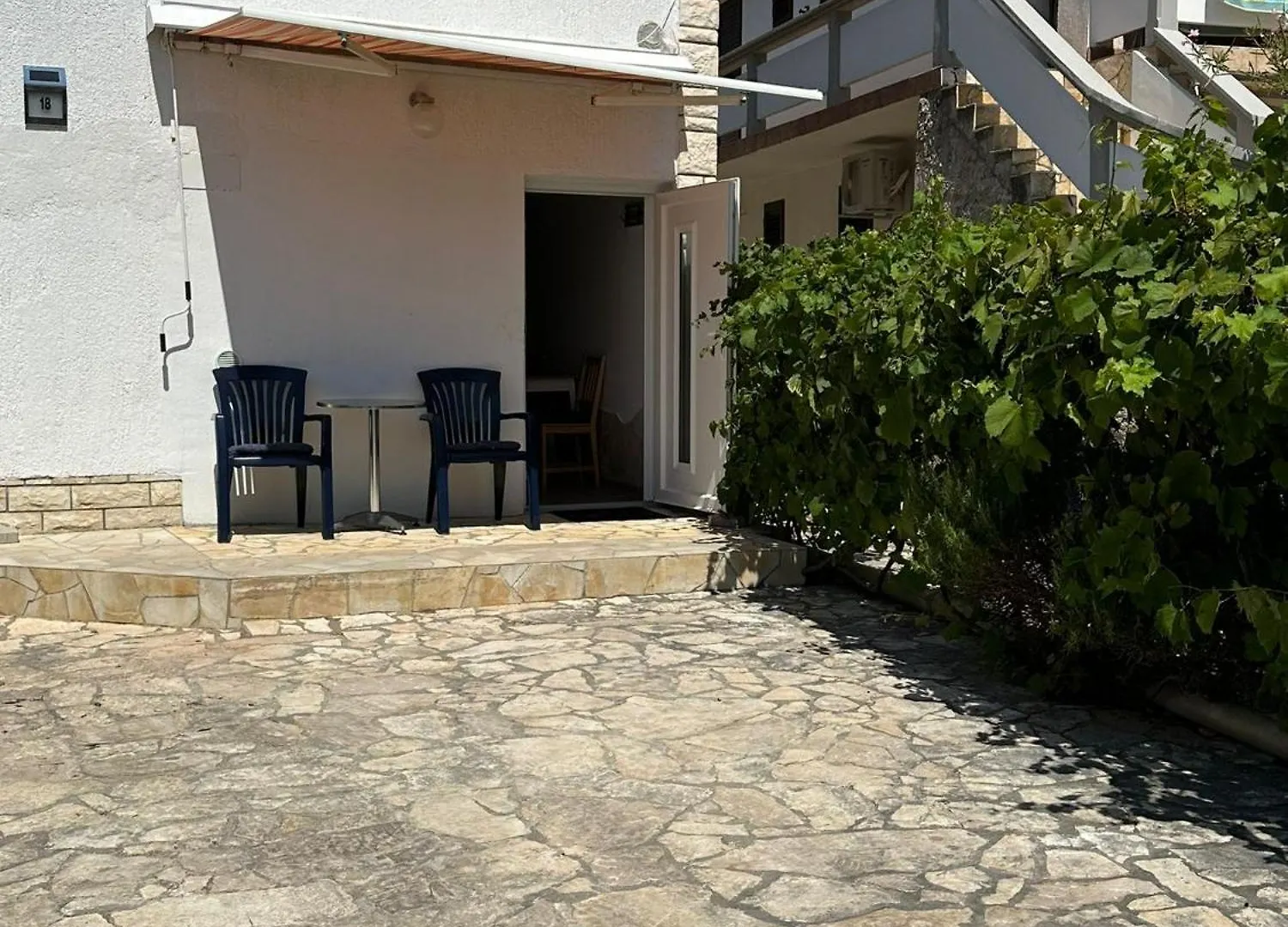 Cozy Studio Apartment Near Beach Vir Croatia